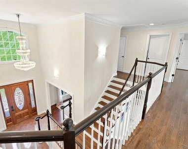 34 Woodcrest Lane - Photo Thumbnail 22