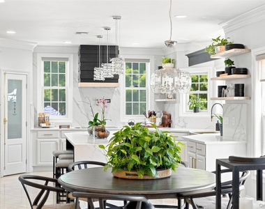 34 Woodcrest Lane - Photo Thumbnail 7