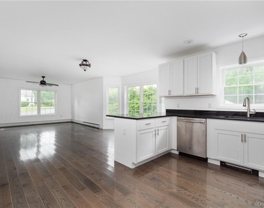 80 W Dorsey Lane - Photo Thumbnail 2