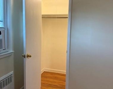 187 E 11th Street - Photo Thumbnail 12