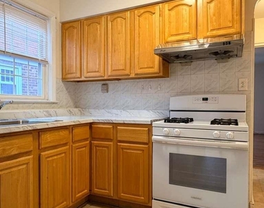 7731 166th Street - Photo Thumbnail 2