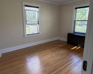 68 Van Dyke Avenue - Photo Thumbnail 19