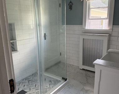 68 Van Dyke Avenue - Photo Thumbnail 15