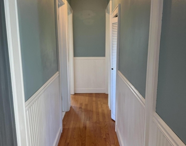 68 Van Dyke Avenue - Photo Thumbnail 14