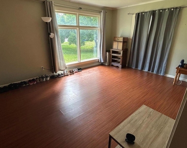 349 Whitehall Road - Photo Thumbnail 5