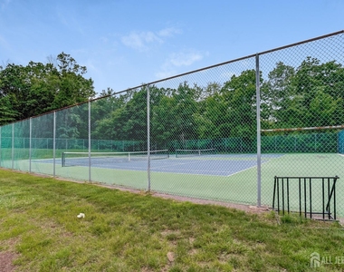 197 Barclay Court - Photo Thumbnail 27