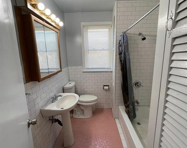 147 S Pine Avenue - Photo Thumbnail 15