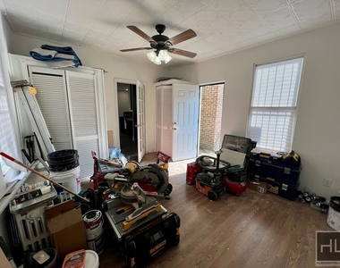 605 Liberty Avenue - Photo Thumbnail 3