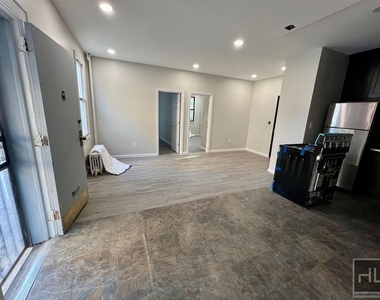 605 Liberty Avenue - Photo Thumbnail 1
