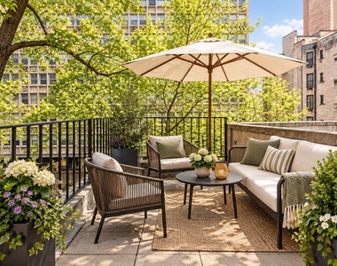 137 W 95th Street - Photo Thumbnail 3