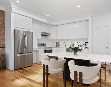 328 W 46th Street - Photo Thumbnail 2
