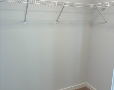 107 Olga Drive - Photo Thumbnail 14