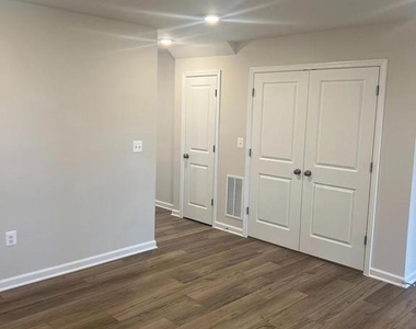 11 Gray Silver Rd - Photo Thumbnail 4
