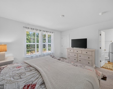 220 Gentle Breeze Drive - Photo Thumbnail 12