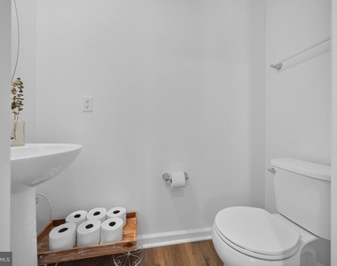 220 Gentle Breeze Drive - Photo Thumbnail 10
