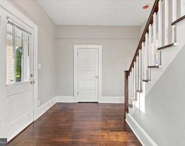 143 S Purcell Avenue - Photo Thumbnail 1