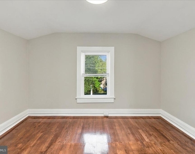 143 S Purcell Avenue - Photo Thumbnail 26
