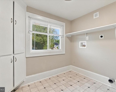 143 S Purcell Avenue - Photo Thumbnail 20