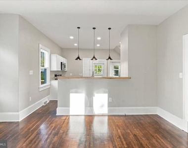 143 S Purcell Avenue - Photo Thumbnail 12