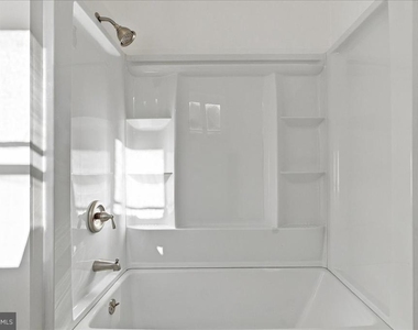 324 W Boscawen Street - Photo Thumbnail 13