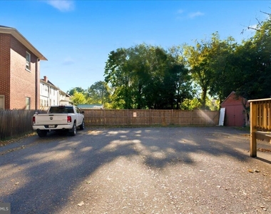 324 W Boscawen Street - Photo Thumbnail 14