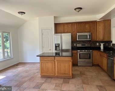 14118 Madrigal Drive - Photo Thumbnail 2