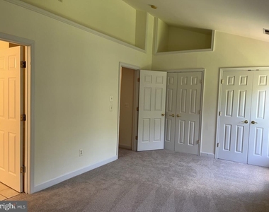 14118 Madrigal Drive - Photo Thumbnail 13