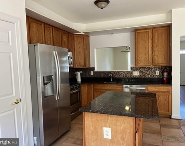 14118 Madrigal Drive - Photo Thumbnail 9