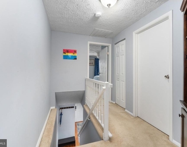 1684 Thenia Place - Photo Thumbnail 15