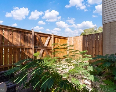 1684 Thenia Place - Photo Thumbnail 26