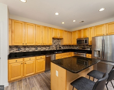 42795 Shaler Street - Photo Thumbnail 5