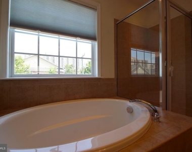 5800 Foley Street - Photo Thumbnail 19