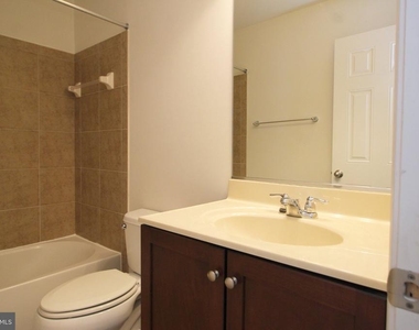 5800 Foley Street - Photo Thumbnail 25