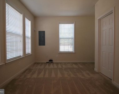 5800 Foley Street - Photo Thumbnail 2