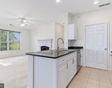 12921 Centre Park Circle - Photo Thumbnail 10
