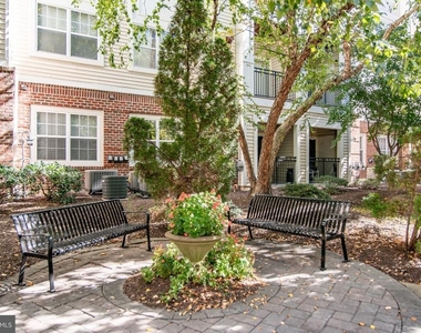 12921 Centre Park Circle - Photo Thumbnail 25