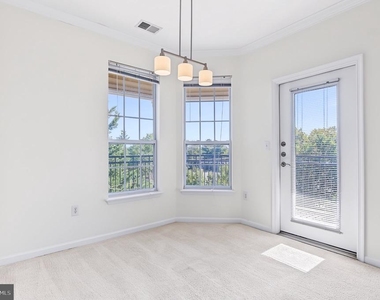 12921 Centre Park Circle - Photo Thumbnail 4