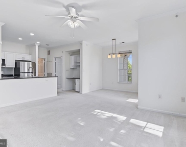 12921 Centre Park Circle - Photo Thumbnail 6