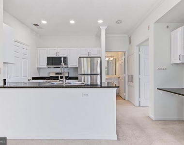 12921 Centre Park Circle - Photo Thumbnail 7