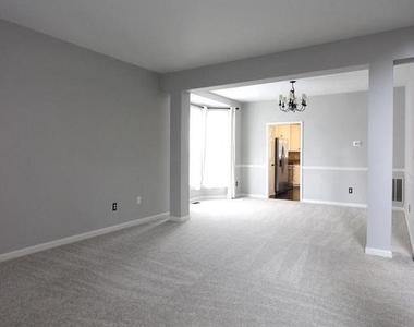 14015 Wood Rock Way - Photo Thumbnail 4