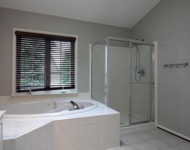 14015 Wood Rock Way - Photo Thumbnail 36