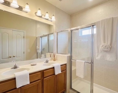 4665 Carisbrooke Lane - Photo Thumbnail 8