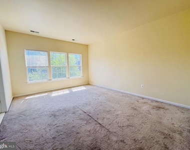 4665 Carisbrooke Lane - Photo Thumbnail 4