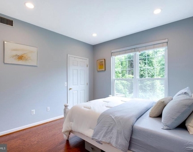 1571 Spring Gate Drive - Photo Thumbnail 9