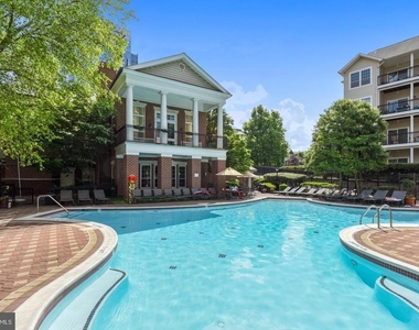 1571 Spring Gate Drive - Photo Thumbnail 23