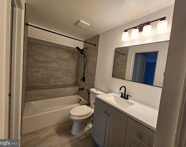 14431 Gringsby Court - Photo Thumbnail 10