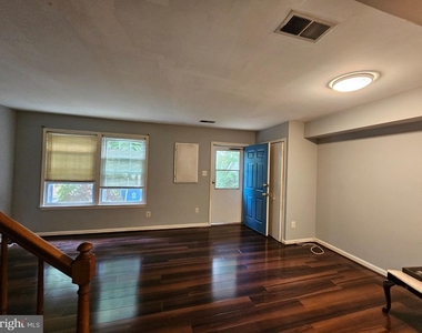 14431 Gringsby Court - Photo Thumbnail 5
