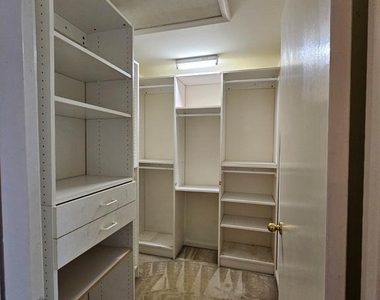 14431 Gringsby Court - Photo Thumbnail 11