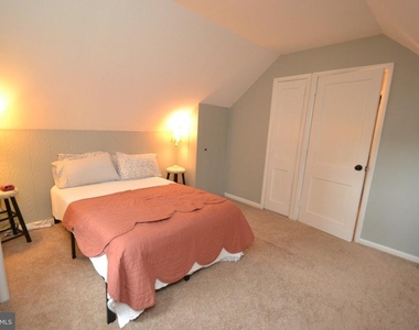 7133 Oakland Avenue - Photo Thumbnail 12