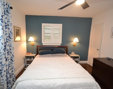 7133 Oakland Avenue - Photo Thumbnail 8